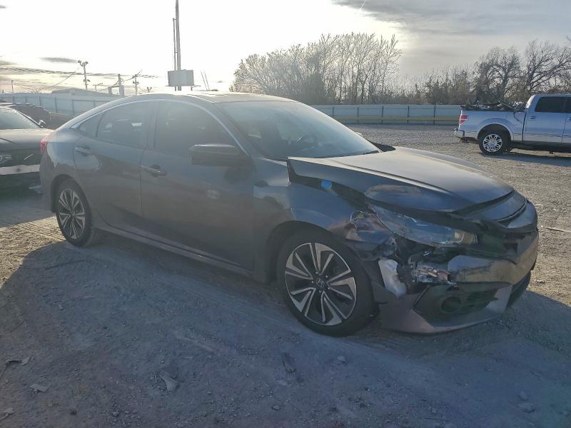Photo 4 from auction – 2018 HONDA CIVIC EXL with VIN JHMFC1F75JX017167