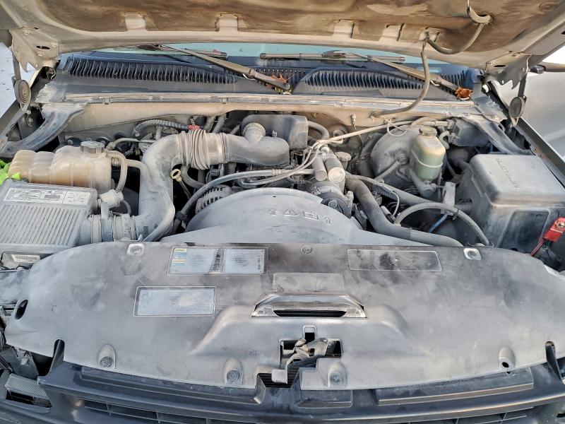Photo 11 from auction – 2002 CHEVROLET SILVERADO with VIN 1GCEC14W42Z241804