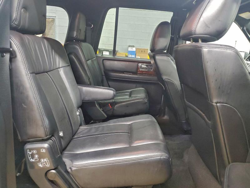 Photo 11 from auction – 2015 LINCOLN NAVIGATOR with VIN 5LMJJ3JT6FEJ12253