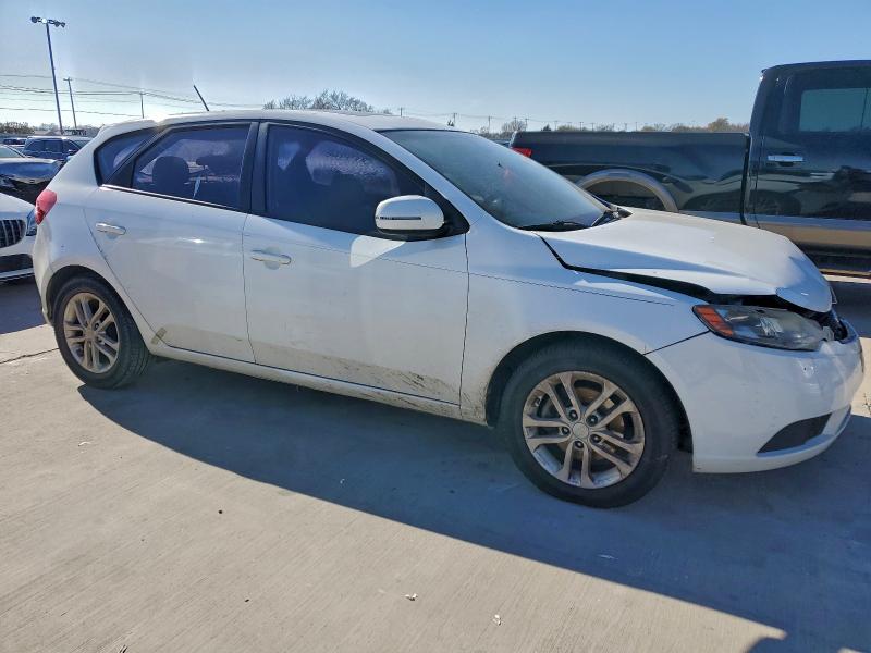 Zdjęcie 4 z aukcji – 2012 KIA FORTE EX z VIN KNAFU5A25C5517374