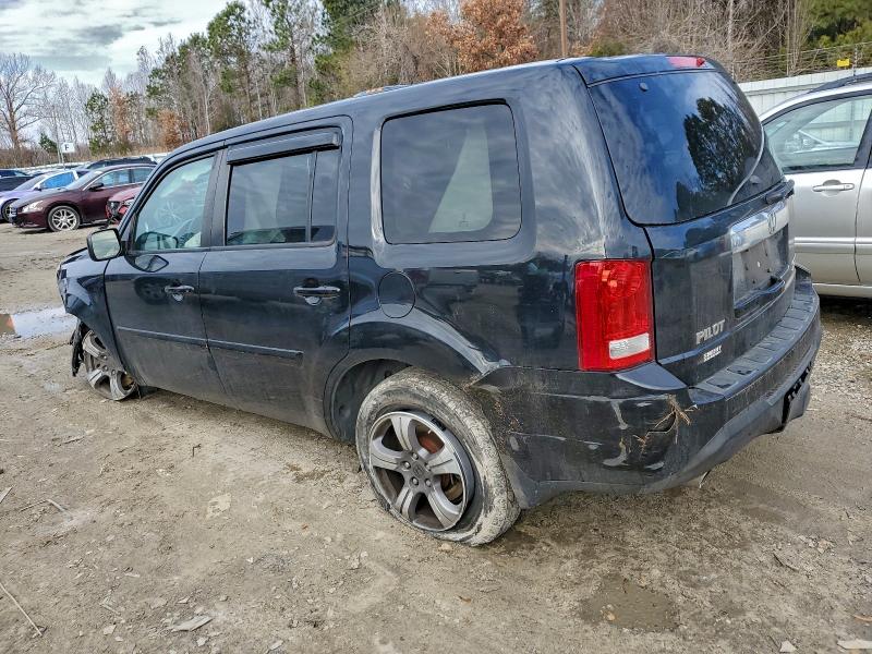 Photo 2 from auction – 2015 HONDA PILOT SE with VIN 5FNYF4H37FB026239