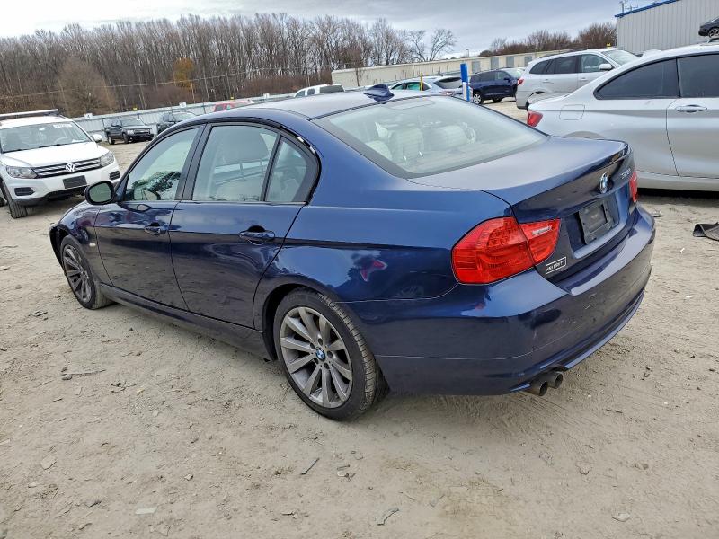 Photo 2 from auction – 2011 BMW 328 I with VIN WBAPH7C52BE850013