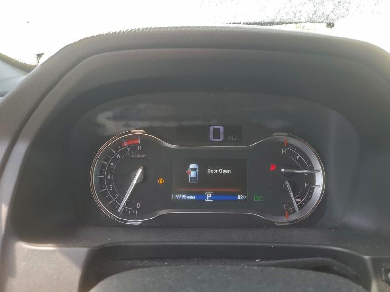 Photo 9 from auction – 2017 HONDA RIDGELINE with VIN 5FPYK3F57HB023037