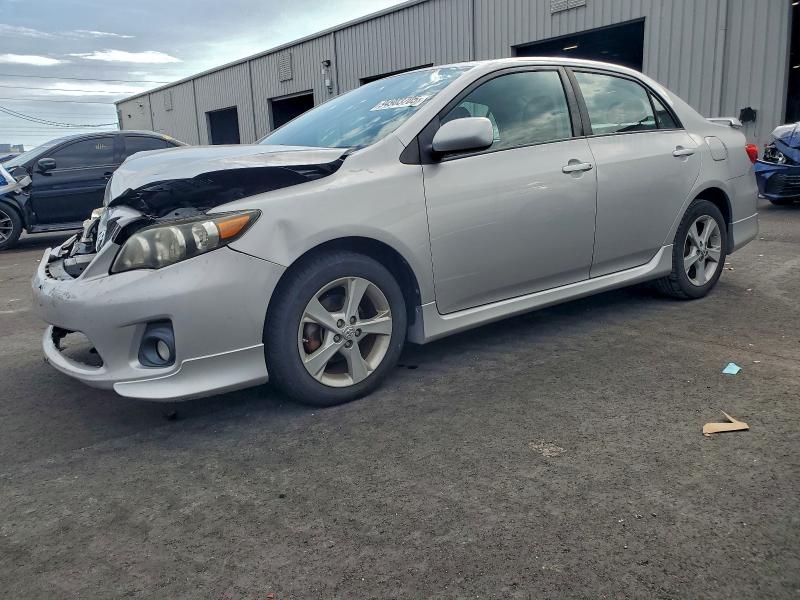 TOYOTA COROLLA BA 2011 с VIN 2T1BU4EE0BC684775 - Снимка от търг