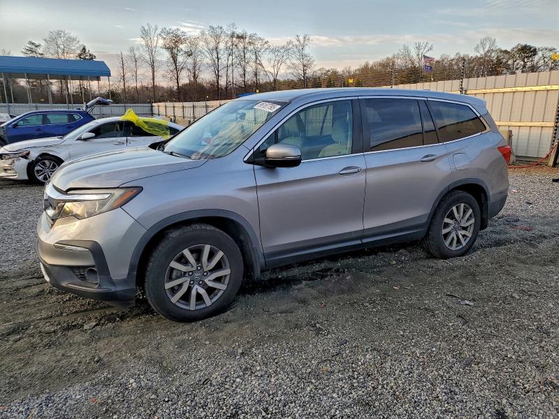 HONDA PILOT EX 2019 with VIN 5FNYF5H3XKB039812 - Photo from auction