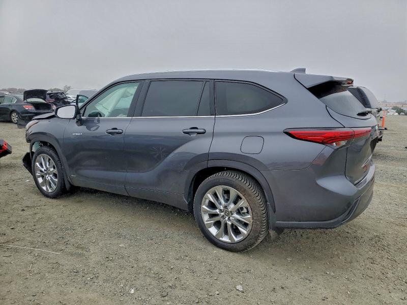 Photo 2 from auction – 2020 TOYOTA HIGHLANDER with VIN 5TDDBRCH0LS011048