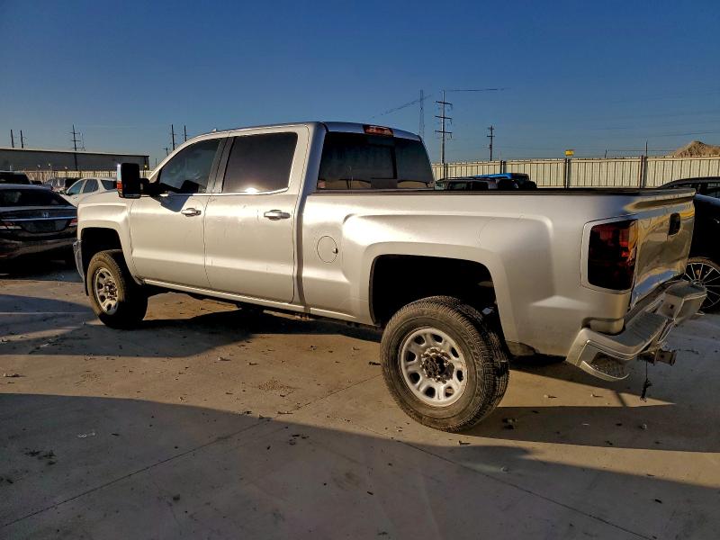 Photo 2 from auction – 2015 CHEVROLET SILVERADO with VIN 1GC1KWE87FF673972