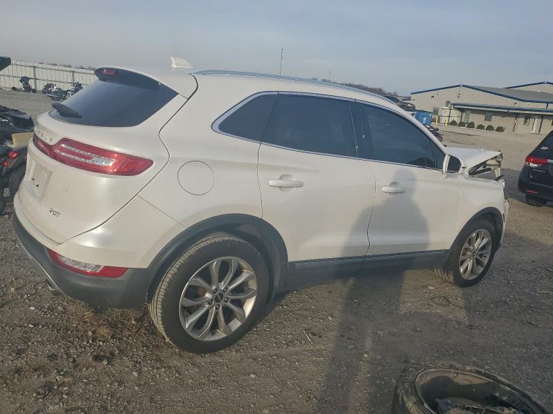Photo 3 from auction – 2018 LINCOLN MKC SELECT with VIN 5LMCJ2C98JUL22775