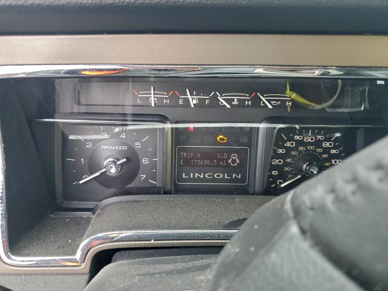 Photo 9 from auction – 2011 LINCOLN NAVIGATOR with VIN 5LMJJ2J51BEJ06642