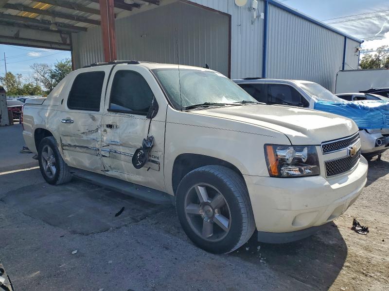 Photo 4 from auction – 2013 CHEVROLET AVALANCHE with VIN 3GNMCGE09DG257211