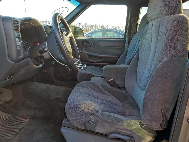 Photo 7 from auction – 2002 GMC SONOMA with VIN 1GTCS19W328263818