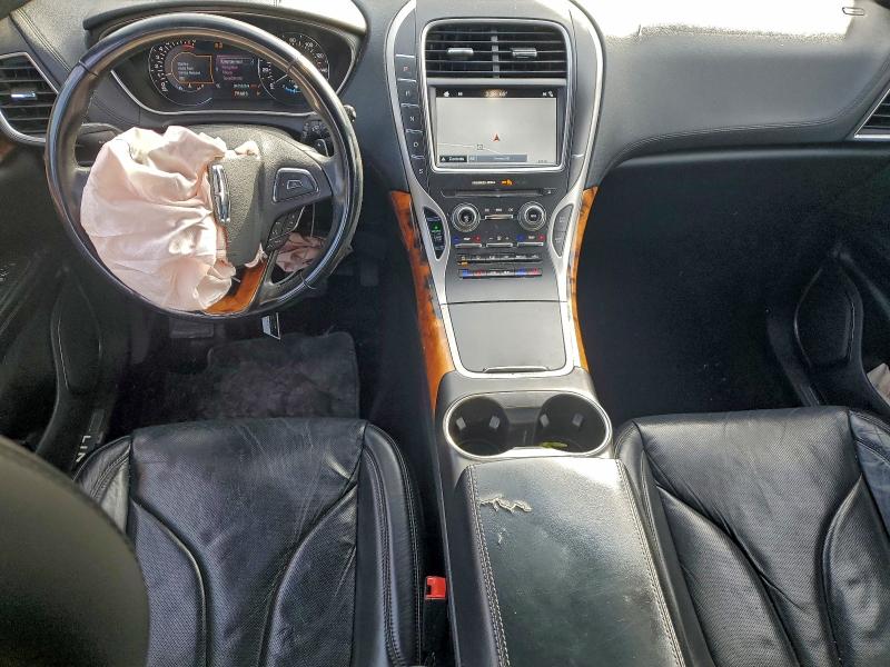Photo 8 from auction – 2017 LINCOLN MKX RESERV with VIN 2LMPJ6LR7HBL14523