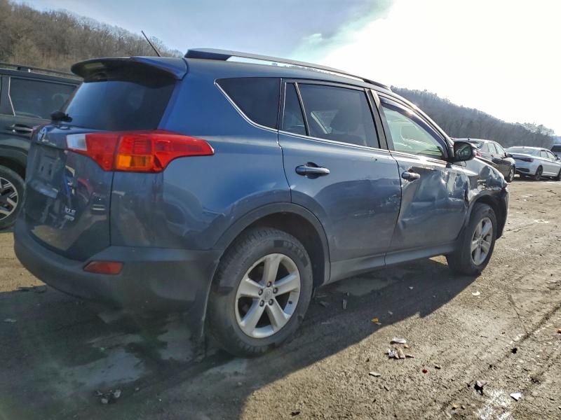Photo 3 from auction – 2014 TOYOTA RAV4 XLE with VIN JTMRFREV5ED072049