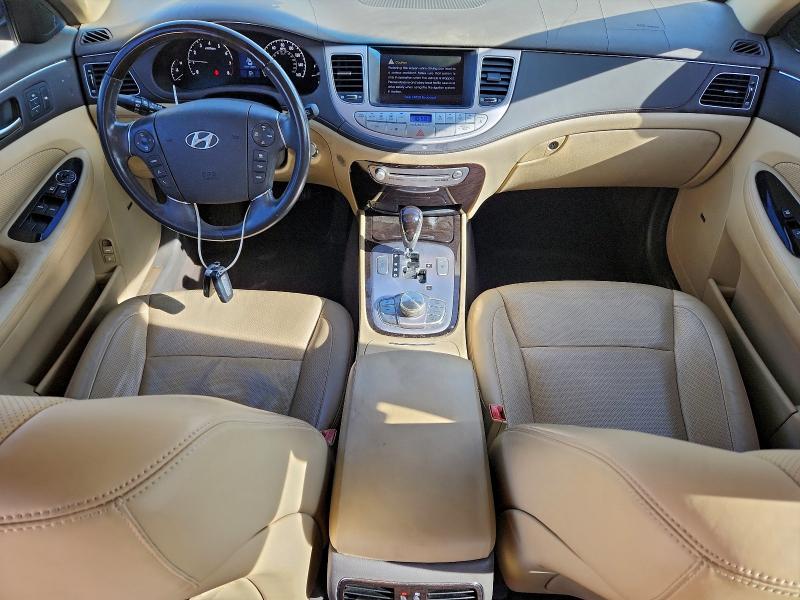 Photo 8 from auction – 2011 HYUNDAI GENESIS 4. with VIN KMHGC4DF1BU126077