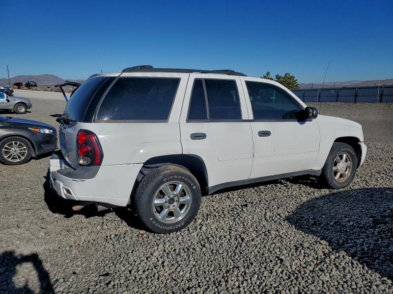 Photo 3 from auction – 2008 CHEVROLET TRAILBLAZE with VIN 1GNDT13S882147458