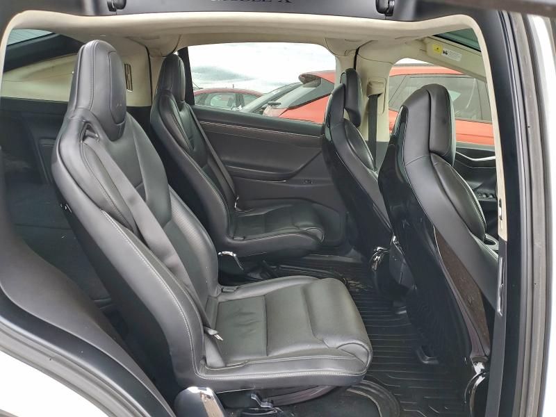 Photo 10 from auction – 2016 TESLA MODEL X with VIN 5YJXCBE43GF001412