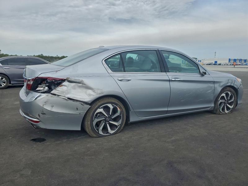Photo 3 from auction – 2017 HONDA ACCORD EXL with VIN 1HGCR3F81HA040371