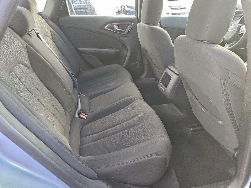 Photo 10 from auction – 2015 CHRYSLER 200 LIMITE with VIN 1C3CCCAB5FN663845