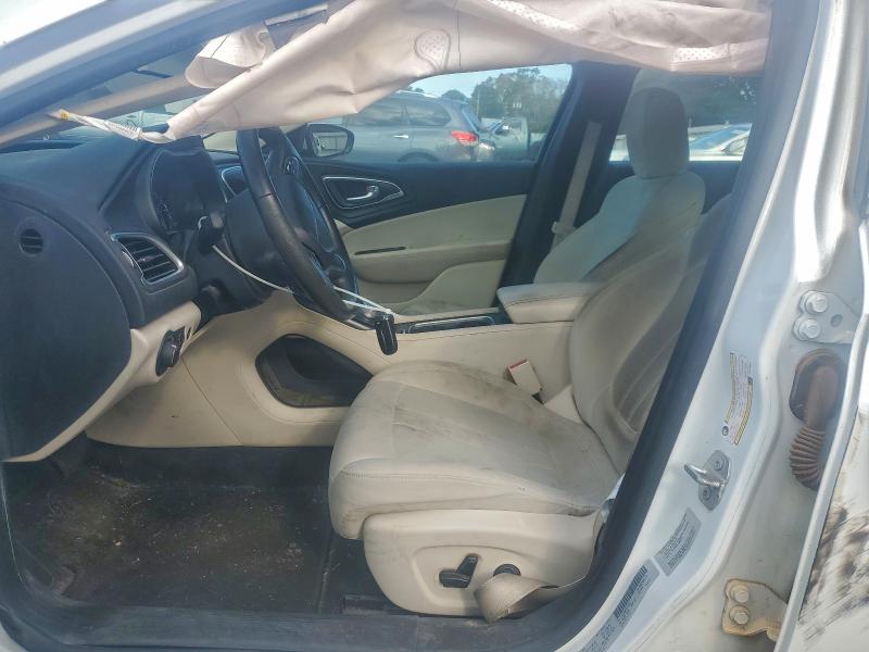 Photo 7 from auction – 2015 CHRYSLER 200 LIMITE with VIN 1C3CCCABXFN716510