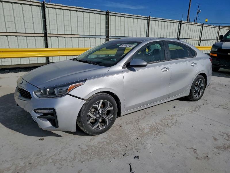KIA FORTE 2021 with VIN 3KPF24AD2ME377181 - Photo from auction
