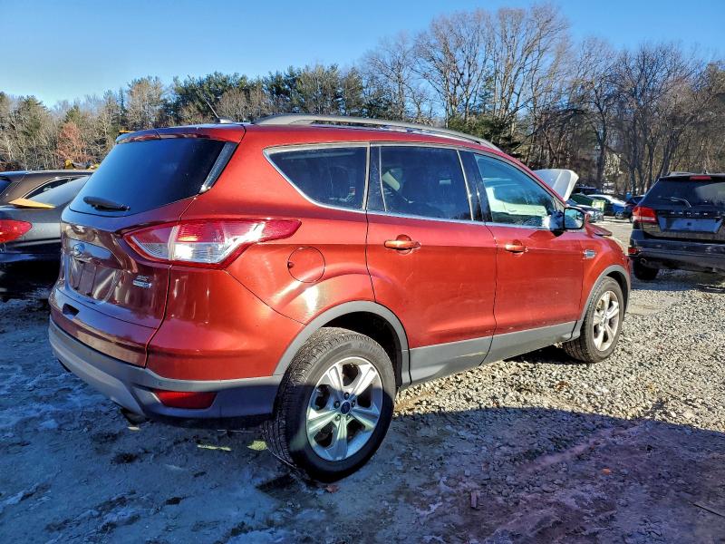Photo 3 from auction – 2016 FORD ESCAPE SE with VIN 1FMCU9GX2GUB76006