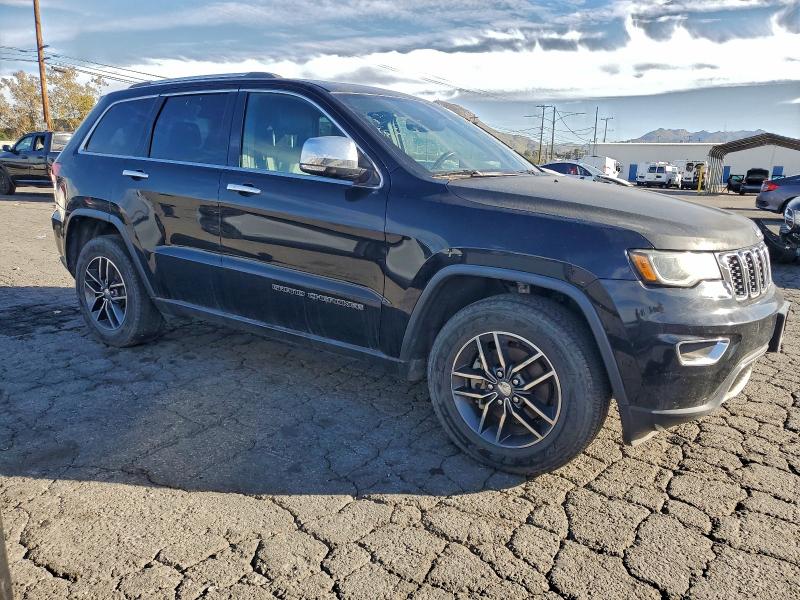 Photo 4 from auction – 2017 JEEP GRAND CHER with VIN 1C4RJEBG8HC925468