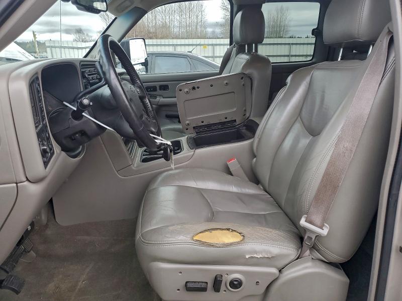 Photo 7 from auction – 2005 CHEVROLET SILVERADO with VIN 1GCEK19T15E189898