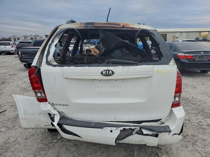 Photo 6 from auction – 2014 KIA SEDONA with VIN KNDMG4C7XE6589365