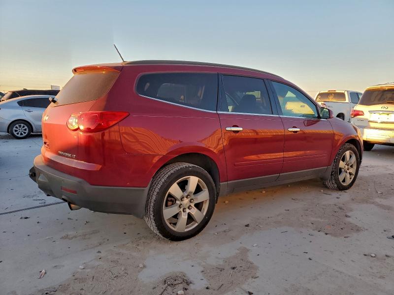 Photo 3 from auction – 2011 CHEVROLET TRAVERSE L with VIN 1GNKRGED6BJ356797