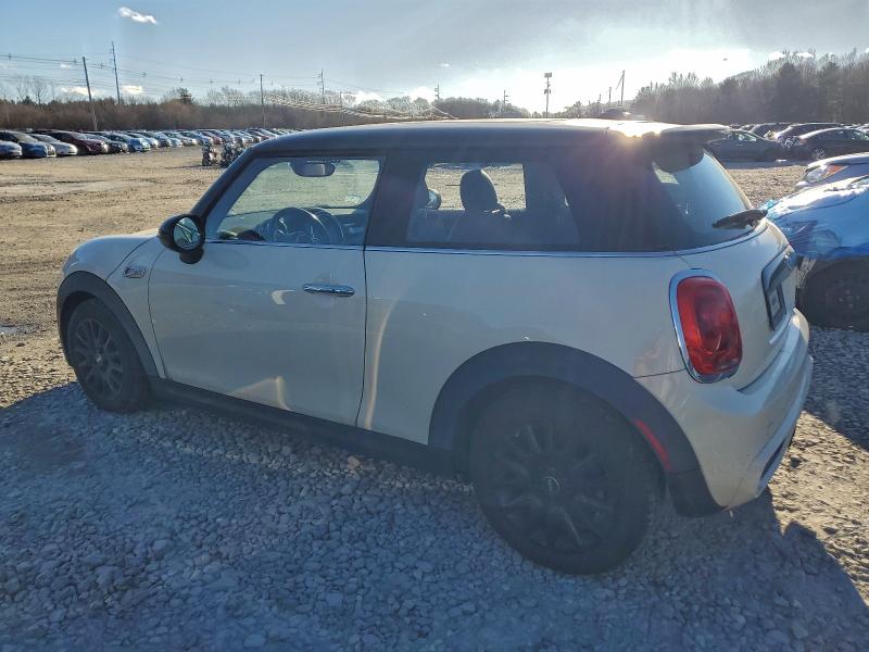 Photo 2 from auction – 2016 MINI COOPER S with VIN WMWXP7C5XG3B33559