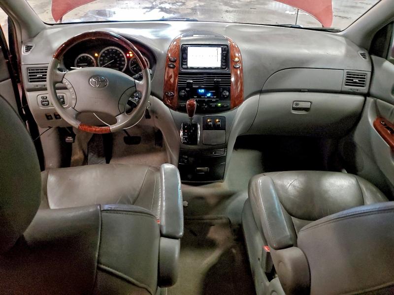 Photo 8 from auction – 2004 TOYOTA SIENNA XLE with VIN 5TDZA22C84S127900