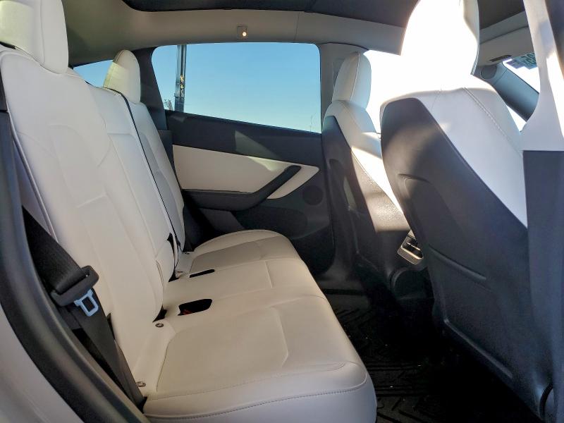 Photo 10 from auction – 2022 TESLA MODEL Y with VIN 7SAYGDEE7NF427939