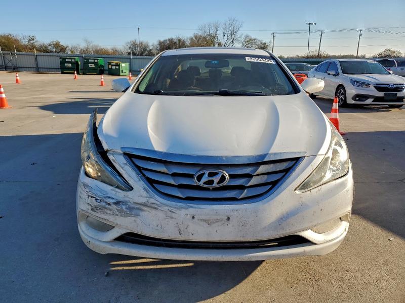 Photo 5 from auction – 2013 HYUNDAI SONATA SE with VIN 5NPEC4AC0DH776330