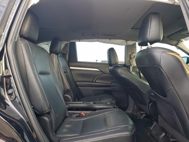 Photo 11 from auction – 2019 TOYOTA HIGHLANDER with VIN 5TDKZRFH4KS558742