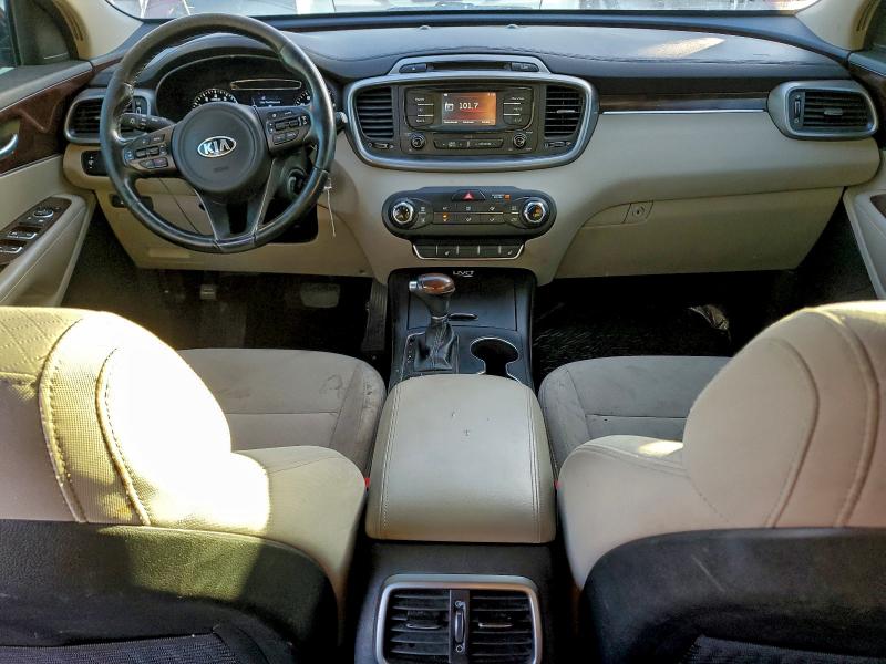 Photo 8 from auction – 2016 KIA SORENTO LX with VIN 5XYPGDA59GG027701