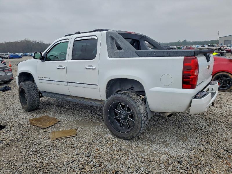 Photo 2 from auction – 2009 CHEVROLET AVALANCHE with VIN 3GNFK12039G241977