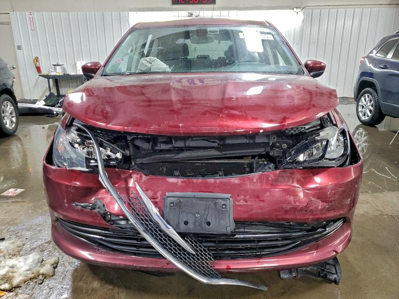 Photo 5 from auction – 2017 CHRYSLER PACIFICA L with VIN 2C4RC1CG1HR552962
