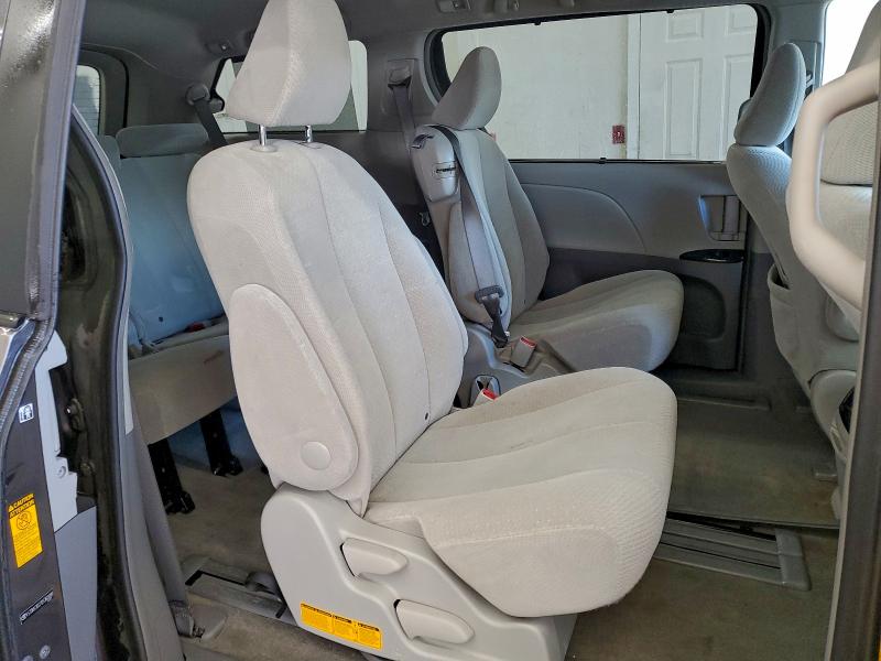 Photo 11 from auction – 2013 TOYOTA SIENNA LE with VIN 5TDKK3DC7DS360099