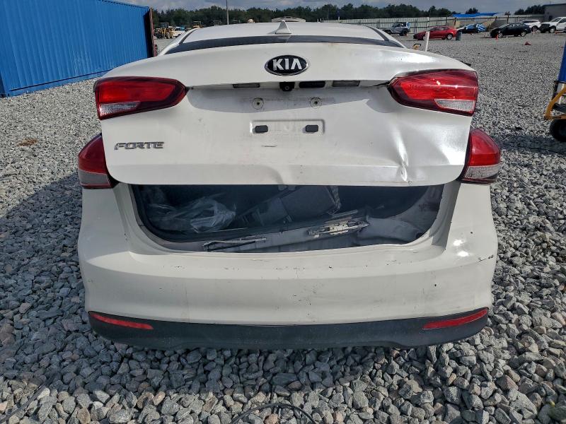 Photo 6 from auction – 2018 KIA FORTE LX with VIN 3KPFL4A70JE262243