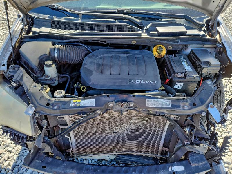 Photo 11 from auction – 2014 CHRYSLER TOWN & COU with VIN 2C4RC1BG6ER418333