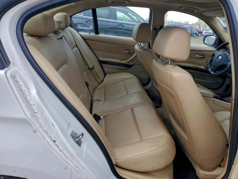 Photo 10 from auction – 2011 BMW 328 XI with VIN WBAPK7C5XBA817303