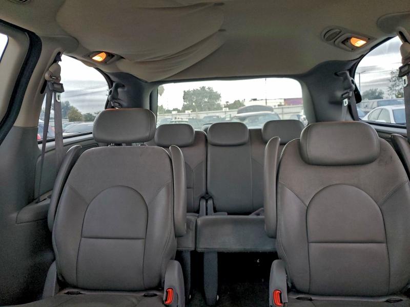 Photo 10 from auction – 2007 CHRYSLER TOWN & COU with VIN 2A4GP64L77R210414