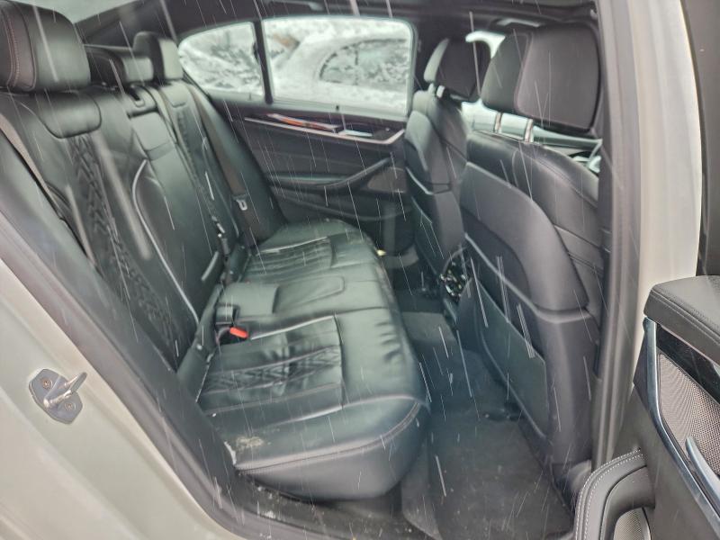 Photo 10 from auction – 2019 BMW M550XI with VIN WBAJB9C56KB288461