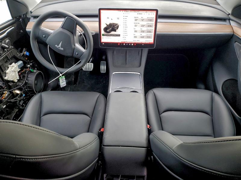 Photo 8 from auction – 2025 TESLA MODEL Y with VIN 7SAYGDEF2SF304442