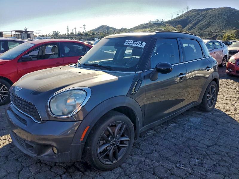 MINI COOPER COU 2014 with VIN WMWZC3C53EWP28971 - Photo from auction