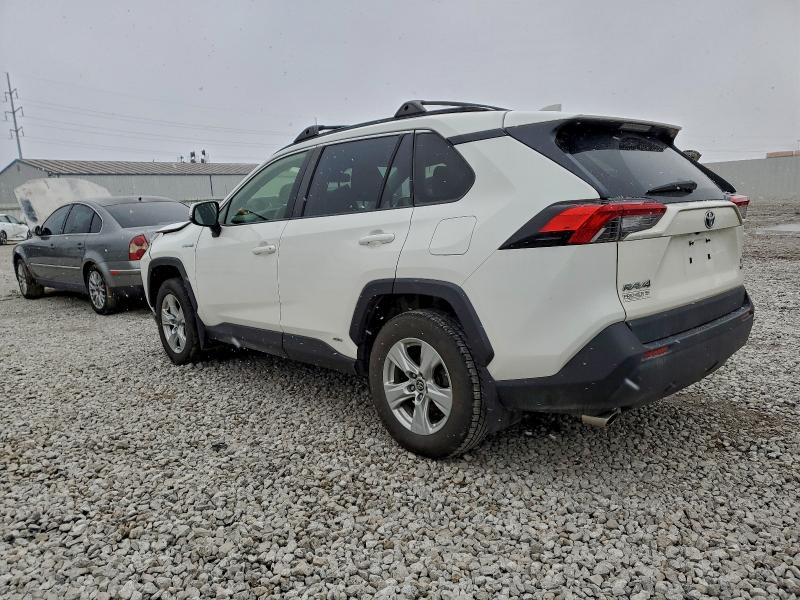 Photo 2 from auction – 2019 TOYOTA RAV4 XLE with VIN JTMRWRFV7KD004281