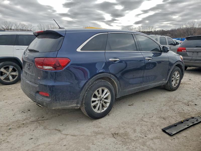 Photo 3 from auction – 2019 KIA SORENTO L with VIN 5XYPGDA39KG553401
