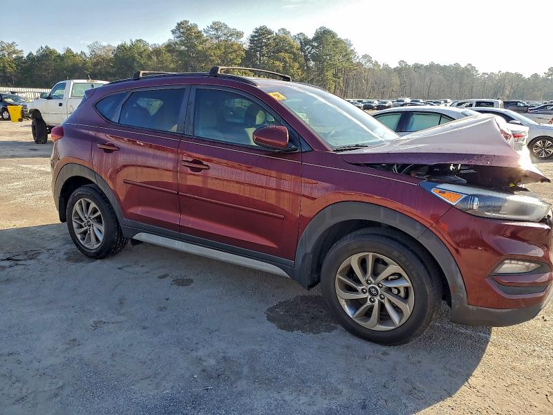 Photo 4 from auction – 2017 HYUNDAI TUCSON with VIN KM8J33A45HU477280