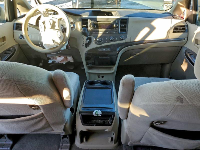 Photo 8 from auction – 2011 TOYOTA SIENNA LE with VIN 5TDKK3DC1BS064962