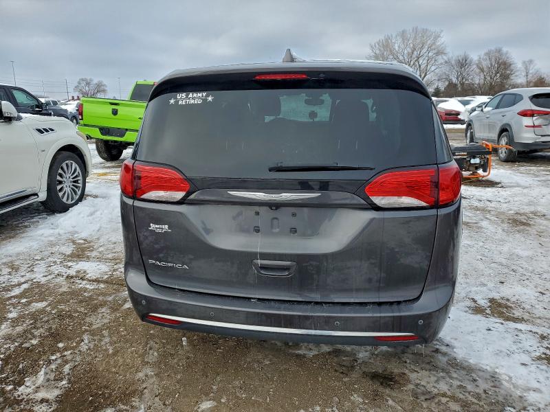 Photo 6 from auction – 2018 CHRYSLER PACIFICA T with VIN 2C4RC1FG6JR109904